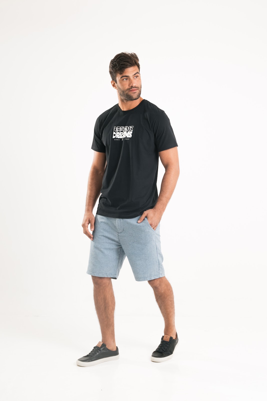 Bermuda sarja masculina: combinações para um estilo casual sofisticado